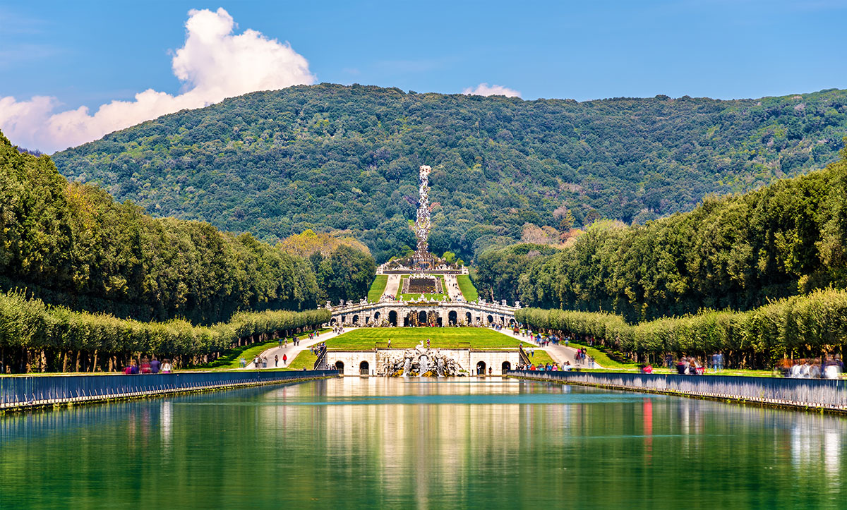 kilometers-long-promenade-along-cascades-at-the-palace-of-caserta-italy