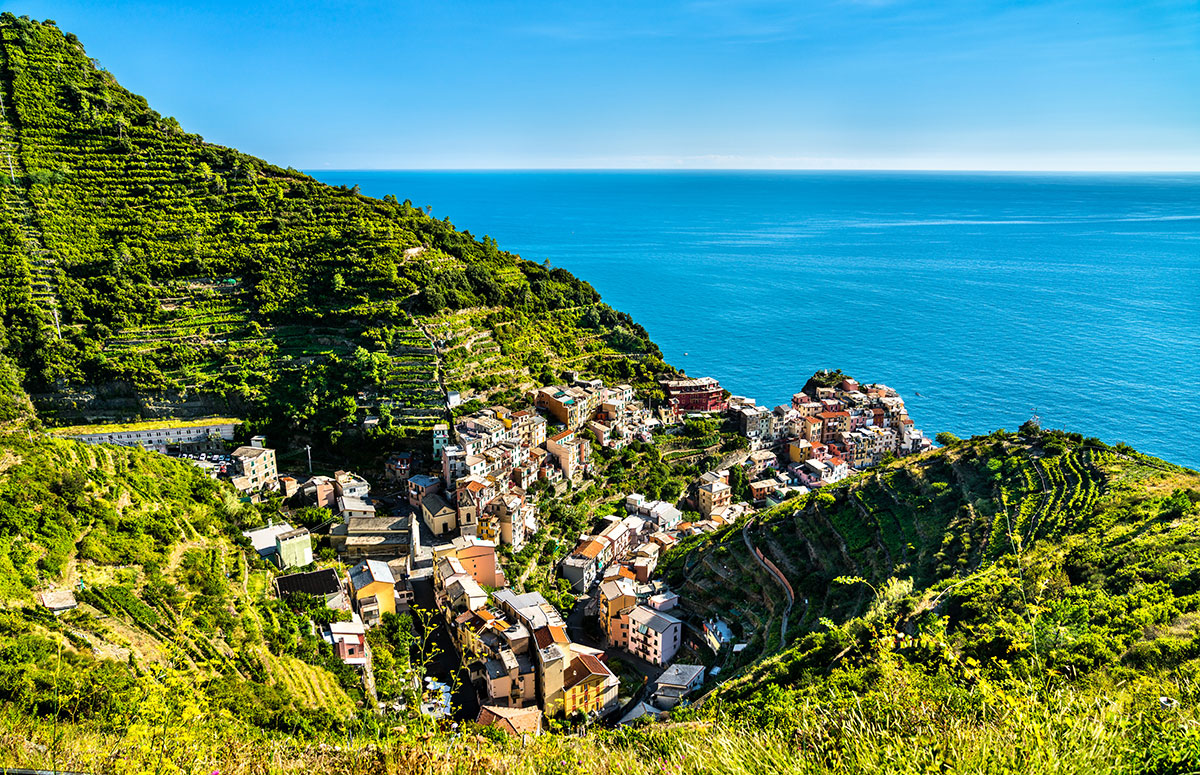 manarola-village-at-the-cinque-terre-unesco-world-heritage-in-italy