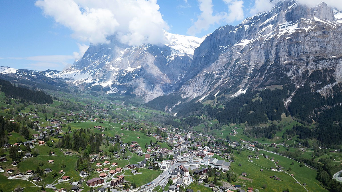 CORTINA